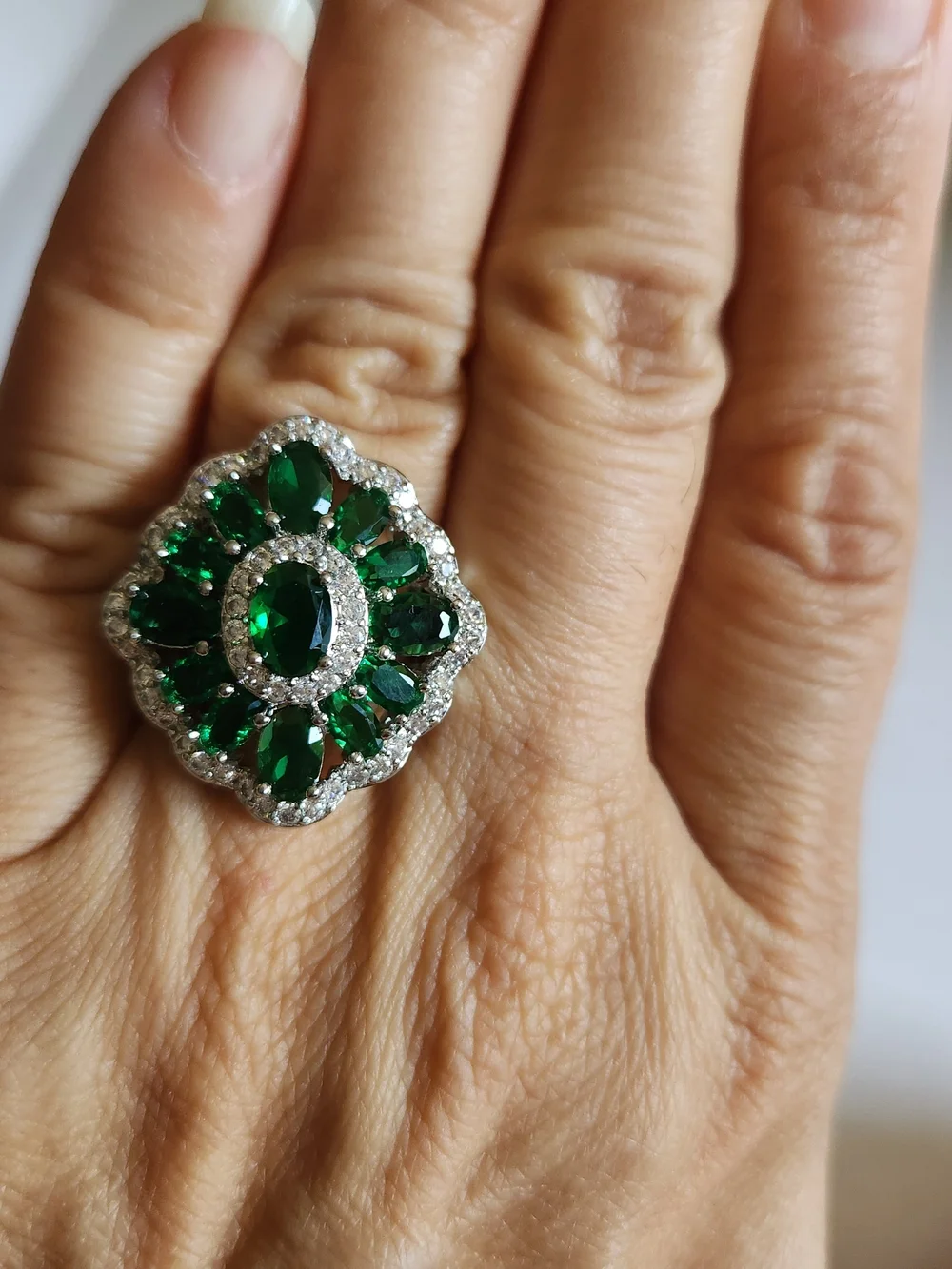 New 925 Silver Oval Cut Emerald Diamond Ring for Women